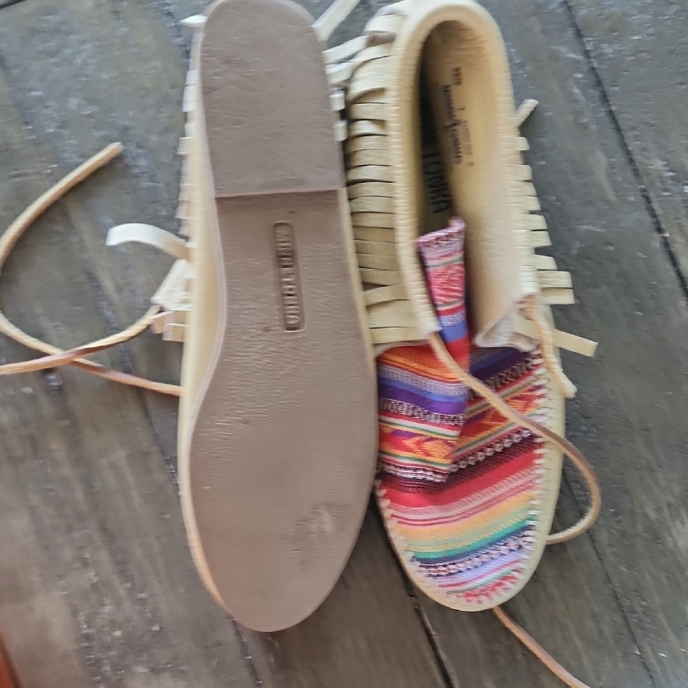 Colorful Patterned Moccasins - Picture 4 of 8